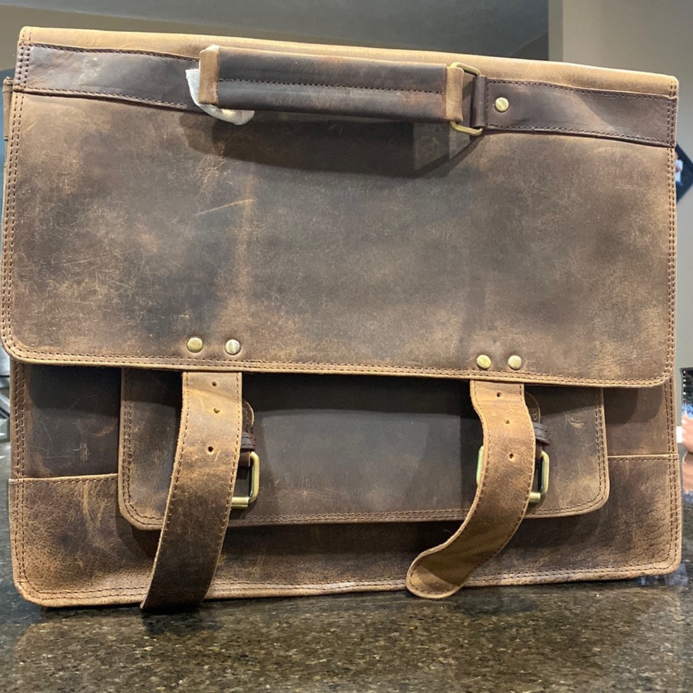 Hand crafted genuine leather mens computer bag.